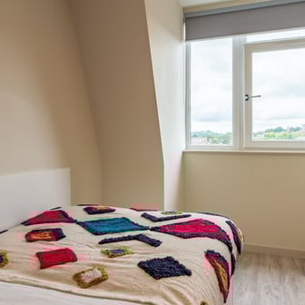 Gold En Suite - Image 9